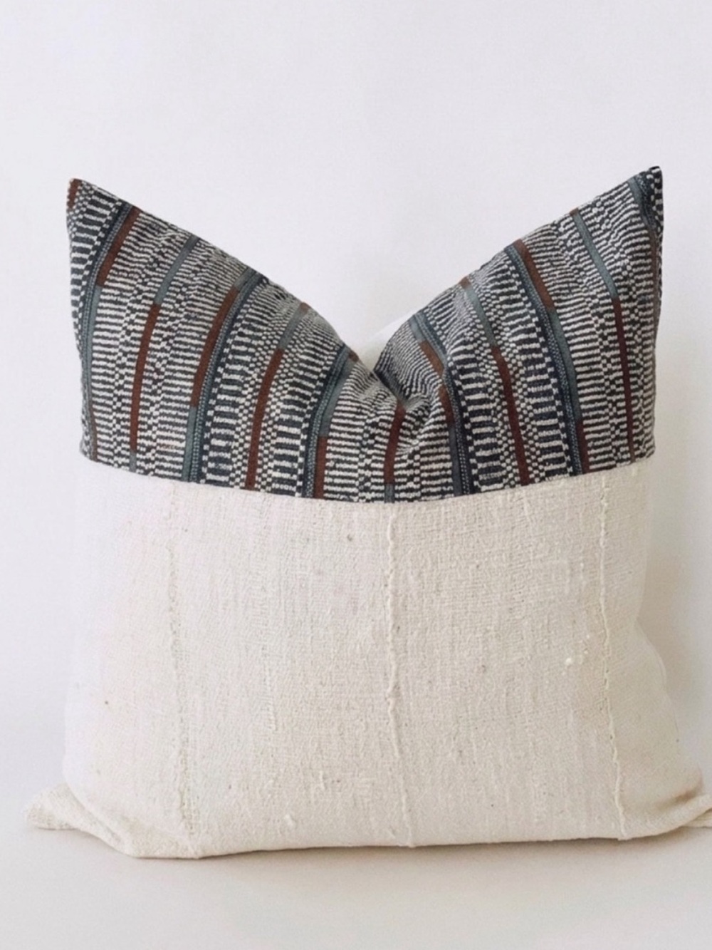 EUC Townsend Rowe Home "The Dylan" Mud Cloth Pillow Cover 20x20